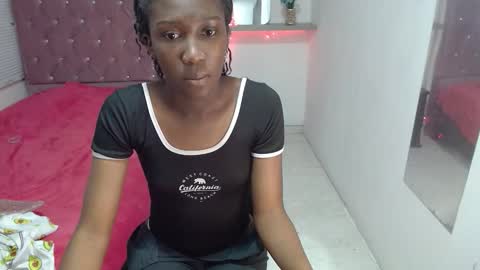 Snapshot of emyfuckhard chatting on 11.05.25 emyfuckhard online show from 11.05.25