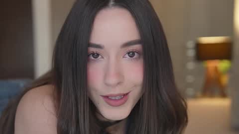 Snapshot of emyii chatting on 12.27.24 Eimi3 online show from 12.27.24