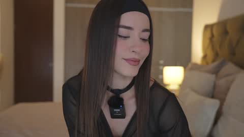 Snapshot of emyii chatting on 01.24.25 Eimi3 online show from 01.24.25