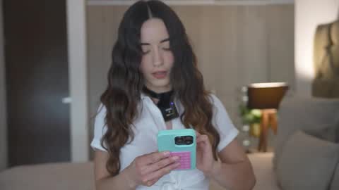 Snapshot of emyii chatting on 02.10.25 Eimi3 online show from 02.10.25