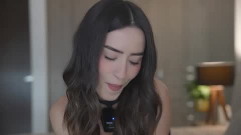 Snapshot of emyii chatting on 02.23.25 Eimi3 online show from 02.23.25