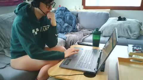 Snapshot of emyxxl chatting on 02.17.26 emyxxl online show from 02.17.26