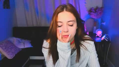 Snapshot of enchanted_bella chatting on 11.12.25 enchanted_bella online show from 11.12.25