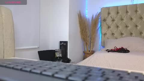 Snapshot of ened_nessa chatting on 02.27.25 Schedule 600a.m - 200p.m Col hour online show from 02.27.25