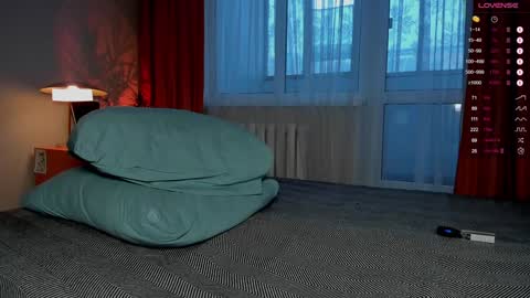 Snapshot of enen_glo chatting on 01.08.25 Enen online show from 01.08.25