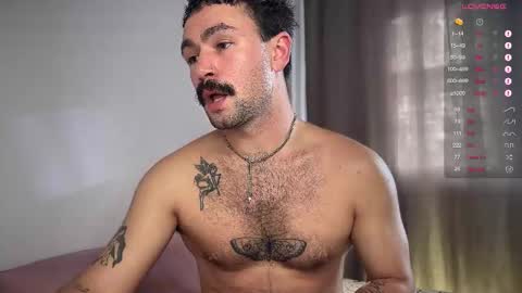 Snapshot of enen_glo chatting on 09.10.25 Enen online show from 09.10.25