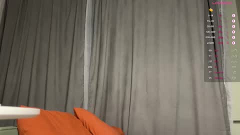 Snapshot of enen_glo chatting on 11.20.25 Enen online show from 11.20.25