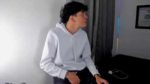 Salo online show from 04.17.26