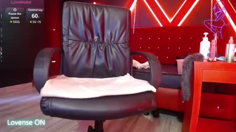 Snapshot of engel_devil chatting on 10.06.25 Engel online show from 10.06.25