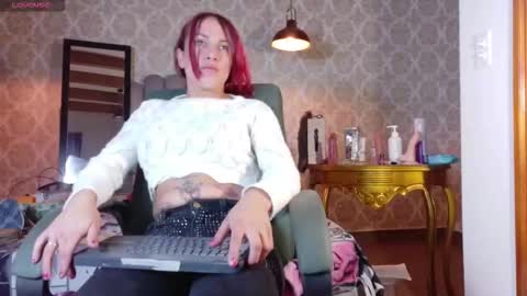 Snapshot of engel_devil chatting on 12.05.25 Engel online show from 12.05.25