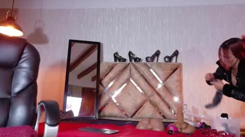 Snapshot of engel_devil chatting on 02.05.26 Engel online show from 02.05.26