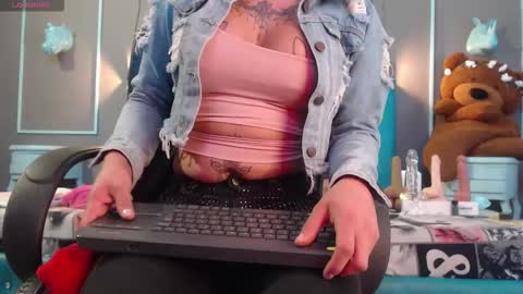 Snapshot of engel_devil chatting on 02.27.26 Engel online show from 02.27.26