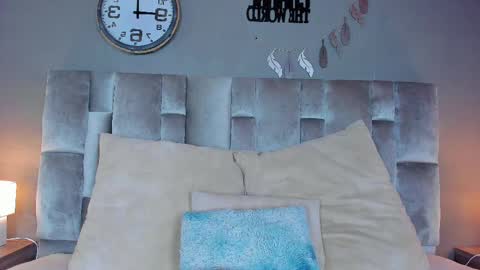 Snapshot of engelstone_ chatting on 02.24.25 E N G E L online show from 02.24.25