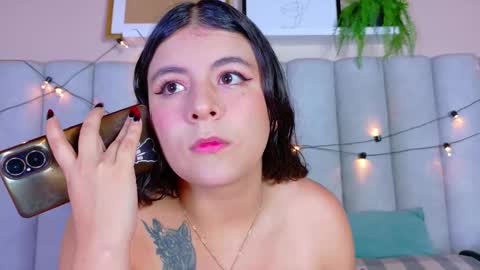 Snapshot of engelstone_ chatting on 11.29.25 E N G E L online show from 11.29.25