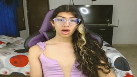 Snapshot of engiel_phoenix chatting on 02.19.25 Engiel phoenix instagram engiel 13 online show from 02.19.25