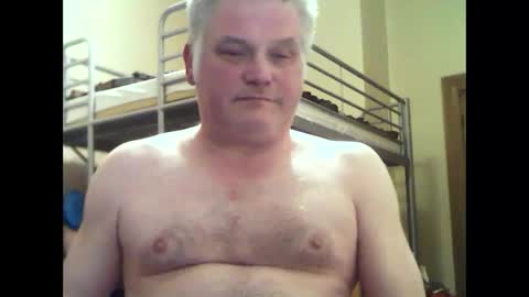 englishguysurrey online show from 02.26.25