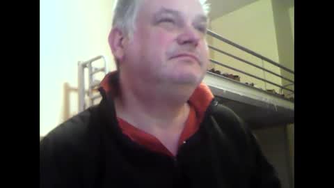 englishguysurrey online show from 12.03.25