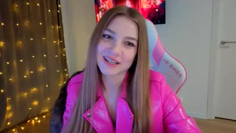 Snapshot of enjoyeverymoment_ chatting on 02.08.26 enjoyeverymoment_ online show from 02.08.26