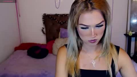 Enma Rojas online show from 01.12.25