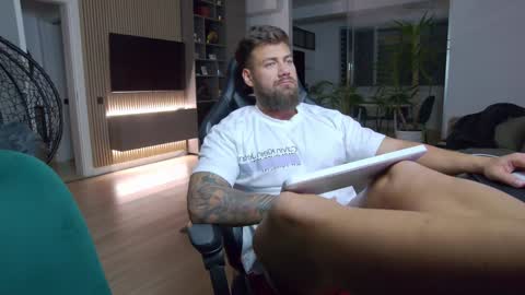 Erik online show from 01.19.25