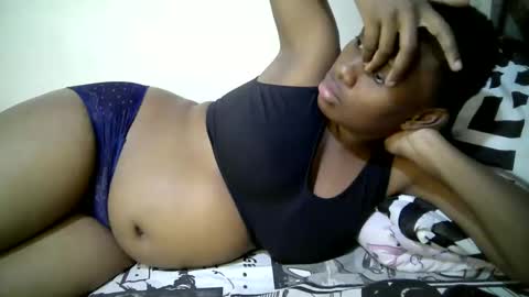 Snapshot of enter_dee chatting on 04.07.26 Ell online show from 04.07.26