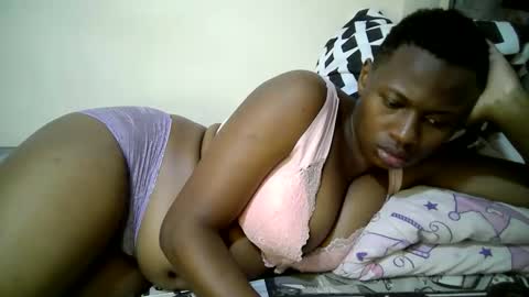 Snapshot of enter_dee chatting on 04.12.26 Ell online show from 04.12.26