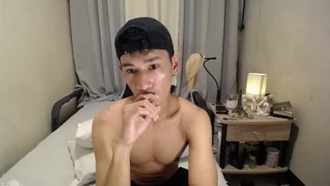 Snapshot of enzinoxx2024 chatting on 02.25.26 enzo online show from 02.25.26
