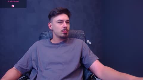 Snapshot of enzorace chatting on 11.29.25 EnzoRace online show from 11.29.25