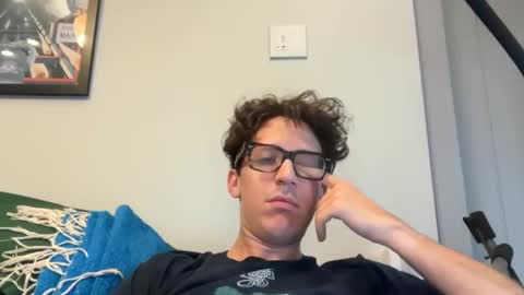 Snapshot of enzyme_ chatting on 09.08.25 enzyme_ online show from 09.08.25