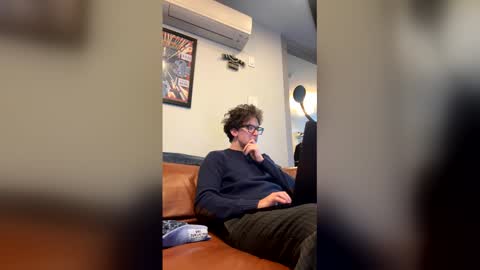 Snapshot of enzyme_ chatting on 01.12.26 enzyme_ online show from 01.12.26