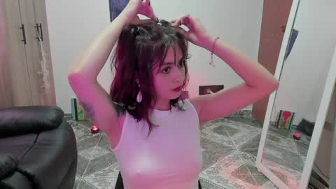 Leyla online show from 04.10.26