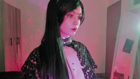 Leyla online show from 04.11.26