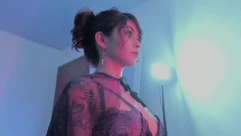 Leyla online show from 04.14.26