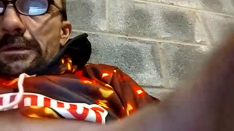 Snapshot of er693r chatting on 02.28.25 er693r online show from 02.28.25