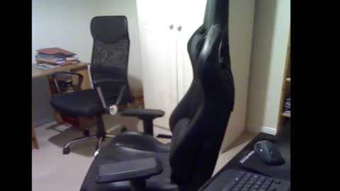 erasmus_d online show from 11.04.25