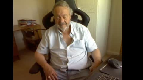 Snapshot of erasmus_d chatting on 07.08.26 erasmus_d online show from 07.08.26