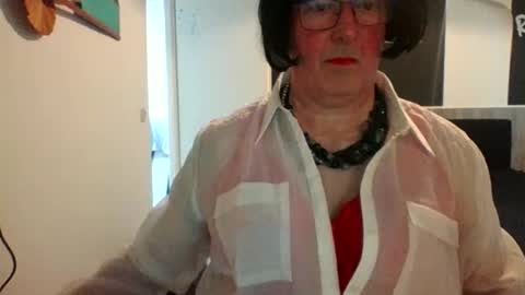 Snapshot of erbee62 chatting on 04.20.26 ErBee62 online show from 04.20.26