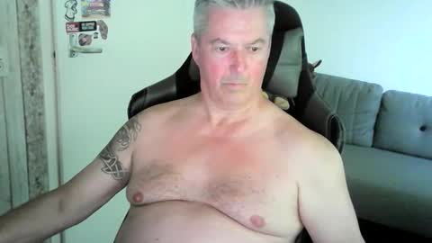 Snapshot of erbee62 chatting on 06.02.26 ErBee62 online show from 06.02.26