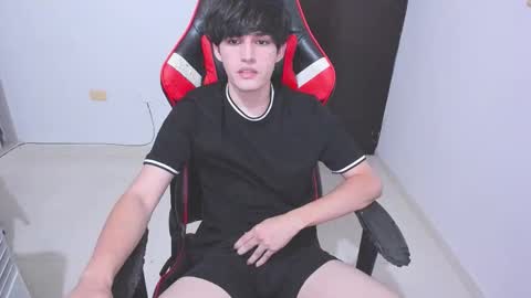 Snapshot of eren_tatakae chatting on 01.18.26 eren_tatakae online show from 01.18.26