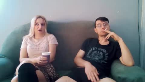 Snapshot of eric_basilio chatting on 12.04.25 Eric Basilio online show from 12.04.25