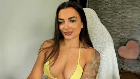 Snapshot of erica_xoo chatting on 07.18.26 Riaaa online show from 07.18.26