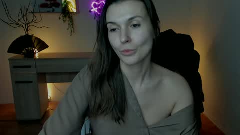 EricaPowers online show from 12.06.24