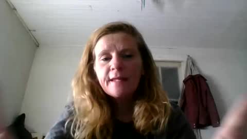 Snapshot of ericas080625 chatting on 12.17.25 EazyE MattyDaddy online show from 12.17.25