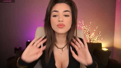 Erica online show from 11.17.25