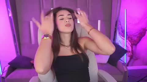 Erica online show from 11.18.25