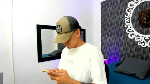 Snapshot of erick__1 chatting on 03.18.26 Erick online show from 03.18.26