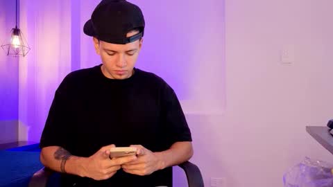 Snapshot of erick__1 chatting on 04.11.26 Erick online show from 04.11.26