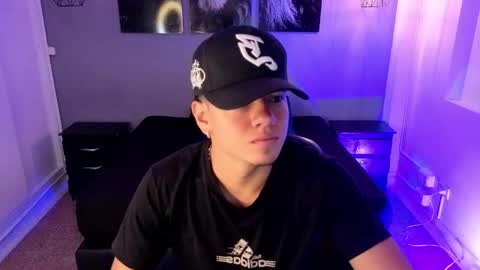 Snapshot of erick__1 chatting on 04.22.26 Erick online show from 04.22.26