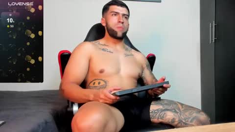 Snapshot of erick_blake_ chatting on 02.17.25 my online show from 02.17.25