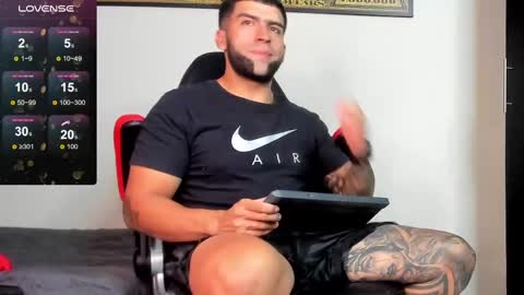 Snapshot of erick_blake_ chatting on 02.18.25 my online show from 02.18.25